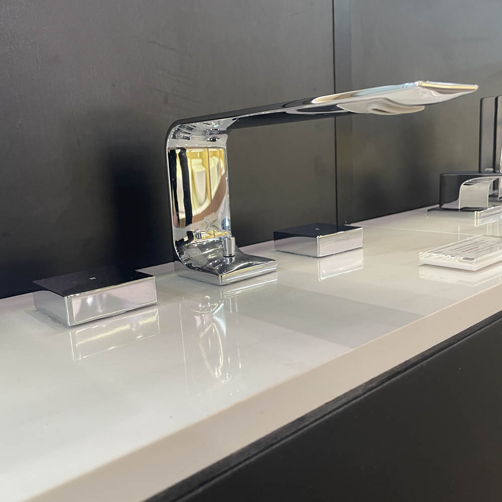 Vòi lavabo nóng lạnh ZL TOTO TLP02201BA