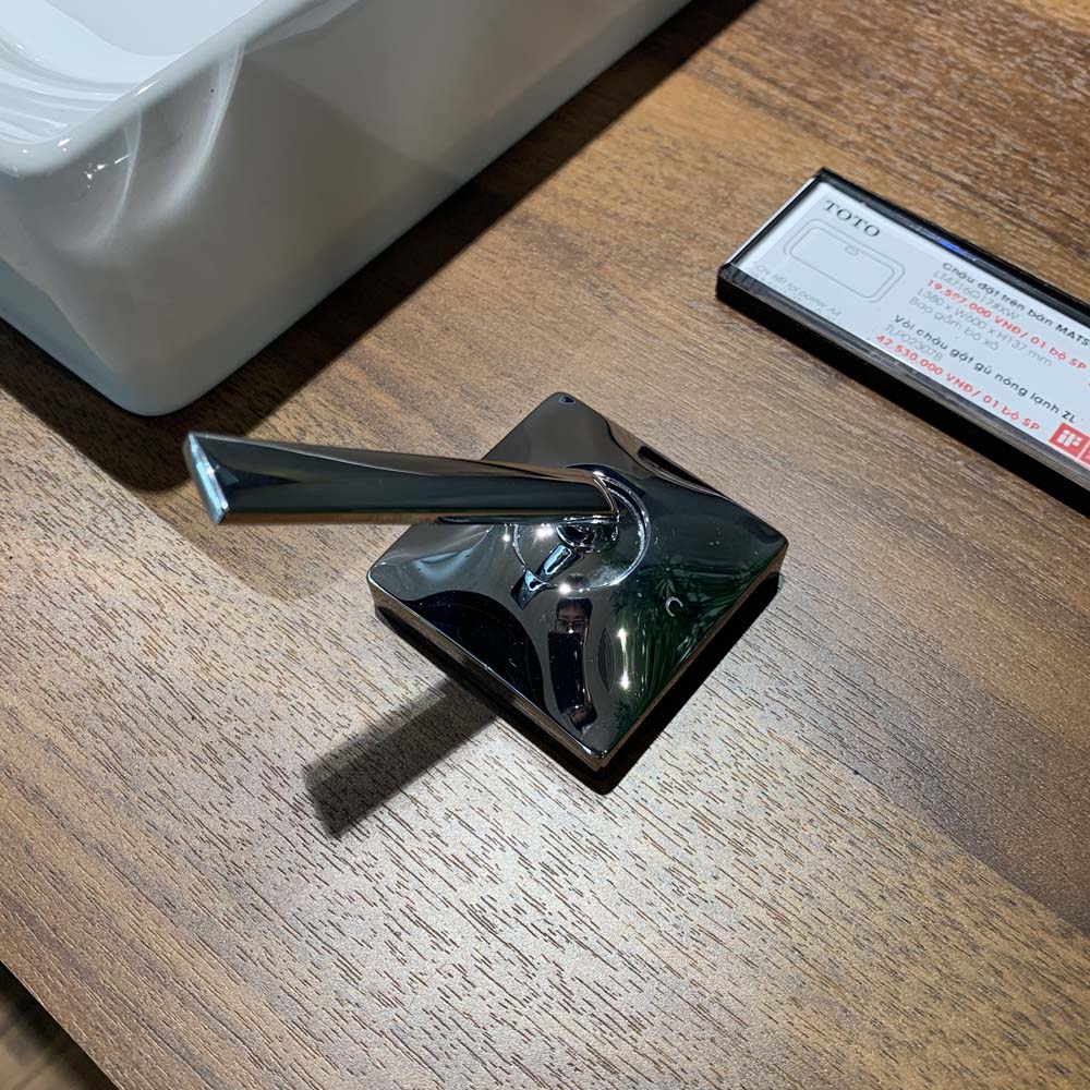 Vòi lavabo nóng lạnh ZL TOTO TLP02307B