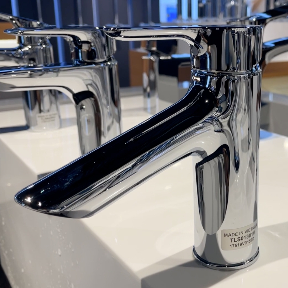 Vòi lavabo nóng lạnh LB TOTO TLS01301V