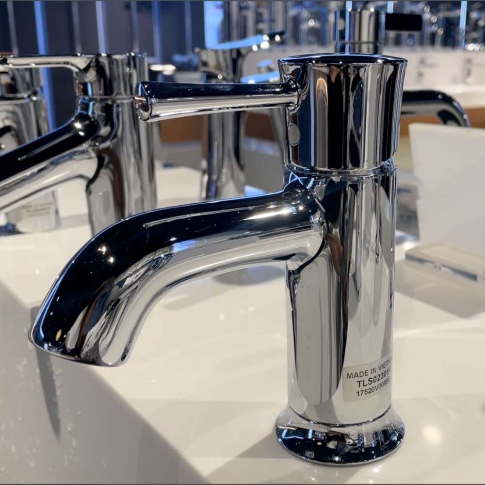 Vòi lavabo nóng lạnh LN TOTO TLS02301V