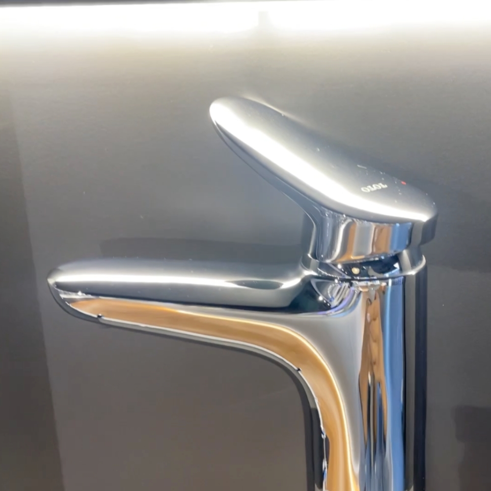 Vòi lavabo nóng lạnh LF TOTO TLS04304V