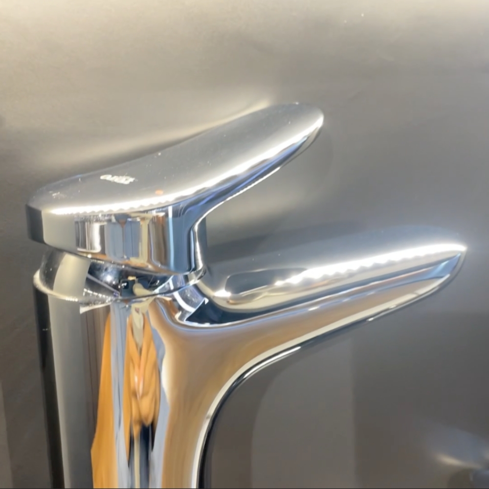 Vòi lavabo nóng lạnh LF TOTO TLS04306V