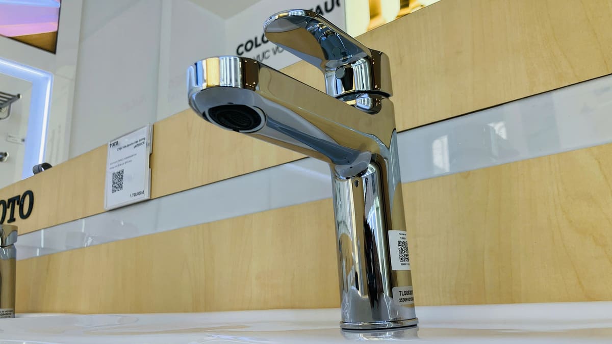 Vòi lavabo nóng lạnh TOTO TLS06301V