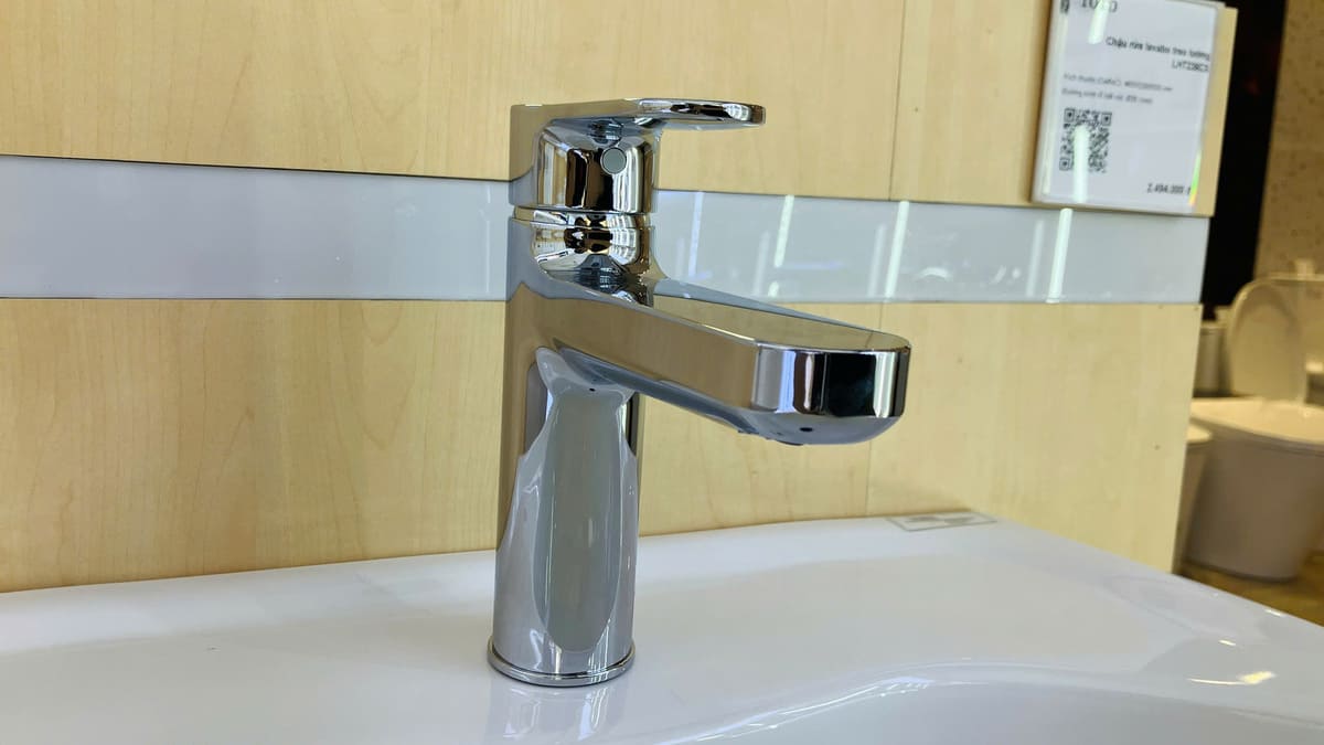 Vòi lavabo nóng lạnh TOTO TLS06301V1