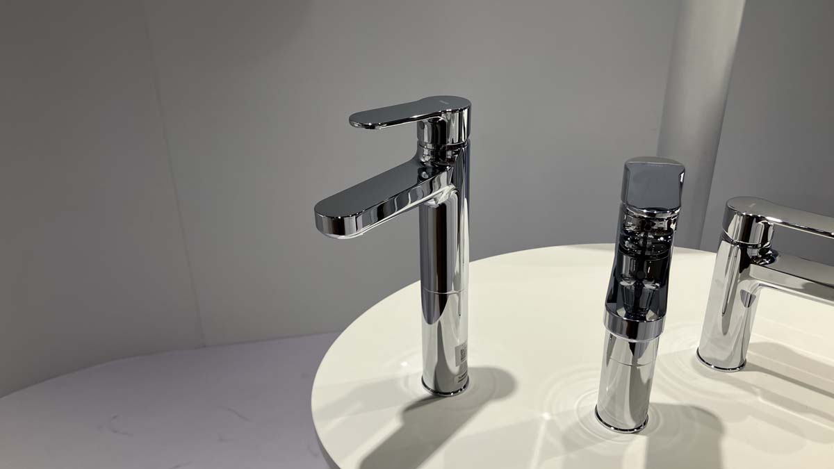 Vòi lavabo nóng lạnh TOTO TLS06305V