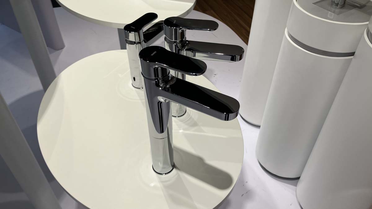 Vòi lavabo nóng lạnh TOTO TLS06305V