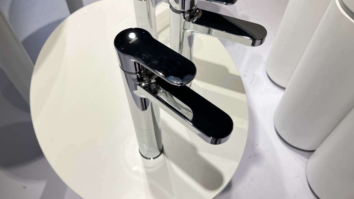 Vòi lavabo nóng lạnh TOTO TLS06305V