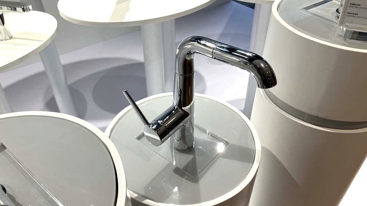 Vòi lavabo nóng lạnh TOTO TLS073J0V dây rút