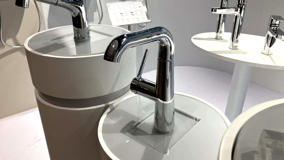 Vòi lavabo nóng lạnh TOTO TLS073J0V dây rút