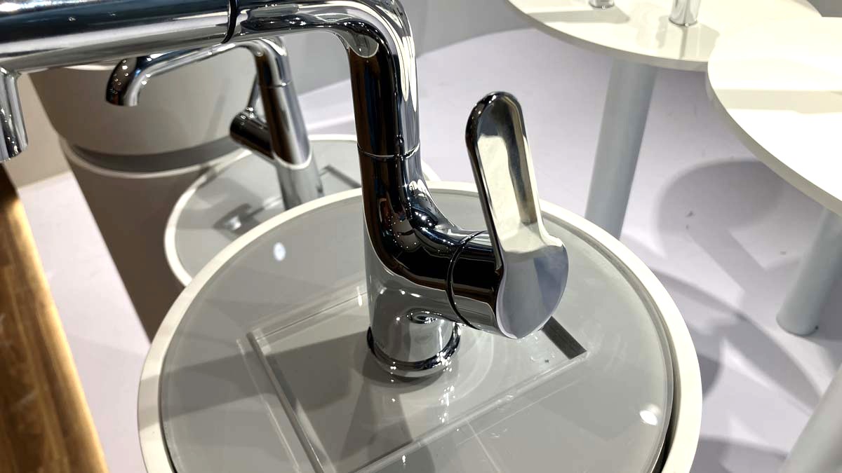 Vòi lavabo nóng lạnh TOTO TLS083J0V dây rút