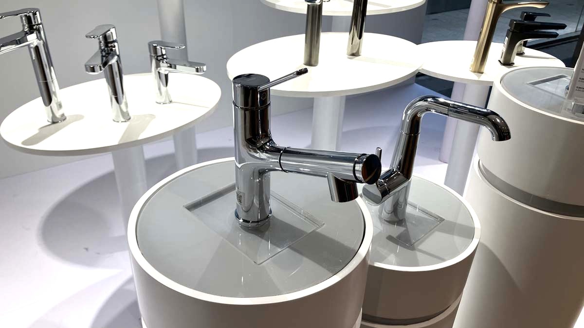 Vòi lavabo nóng lạnh TOTO TLS093B0V dây rút