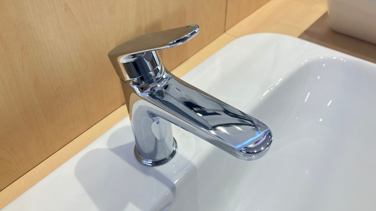 Vòi lavabo lạnh TOTO TLS101A0V New Standard