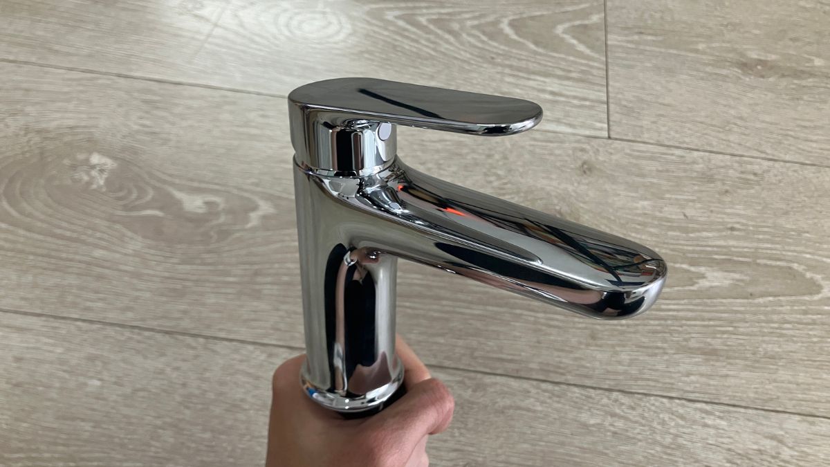 Vòi lavabo lạnh TOTO TLS101A0V New Standard