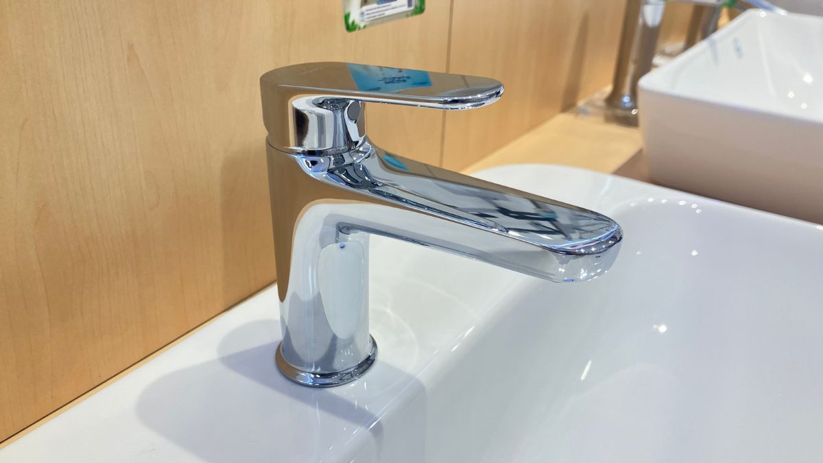 Vòi lavabo lạnh TOTO TLS101A0V New Standard