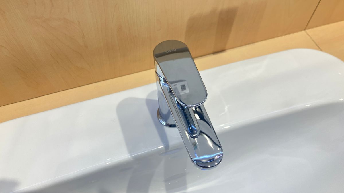 Vòi lavabo lạnh TOTO TLS101A0V New Standard