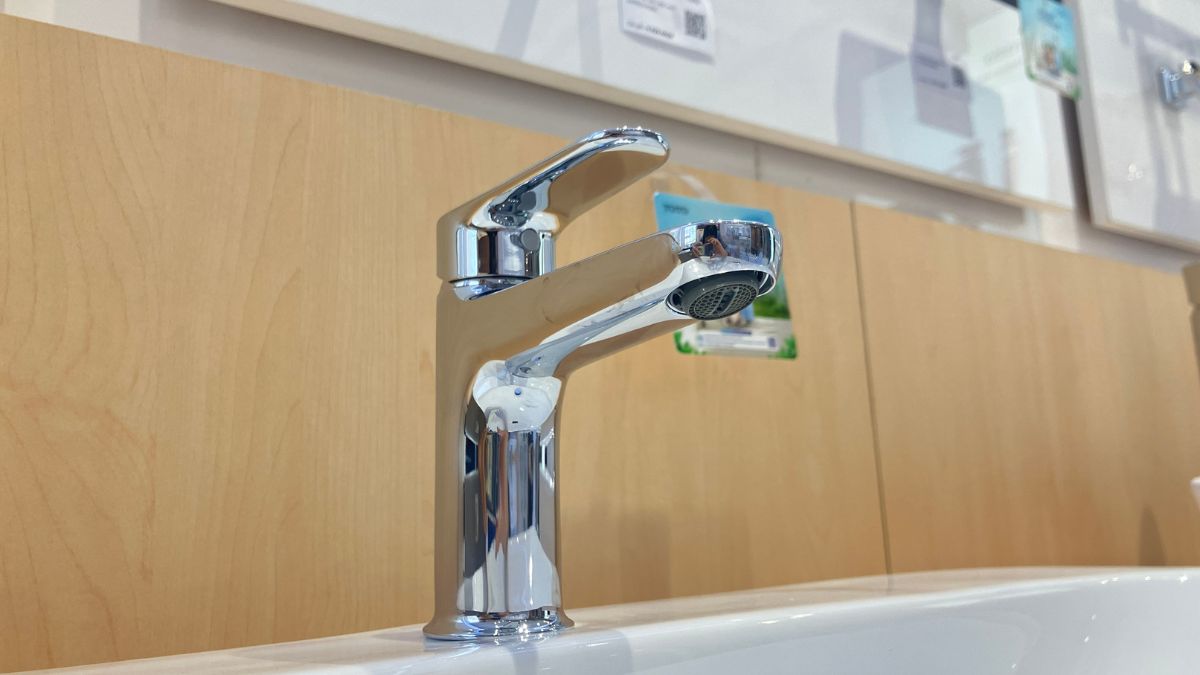 Vòi lavabo nóng lạnh TOTO TLS103A0V New Standard