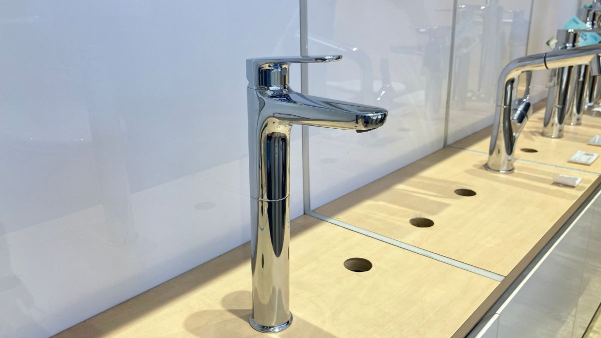 Vòi lavabo nóng lạnh TOTO TLS103E0V New Standard