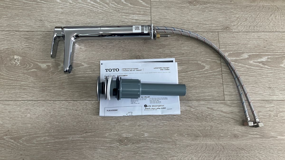 Vòi lavabo nóng lạnh TOTO TLS103E0V New Standard