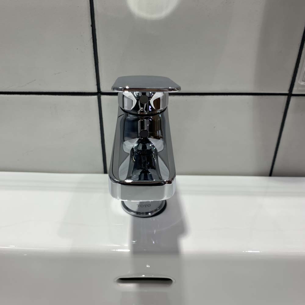 Vòi lavabo nóng lạnh Rei-S TOTO TTLR302F-1NR