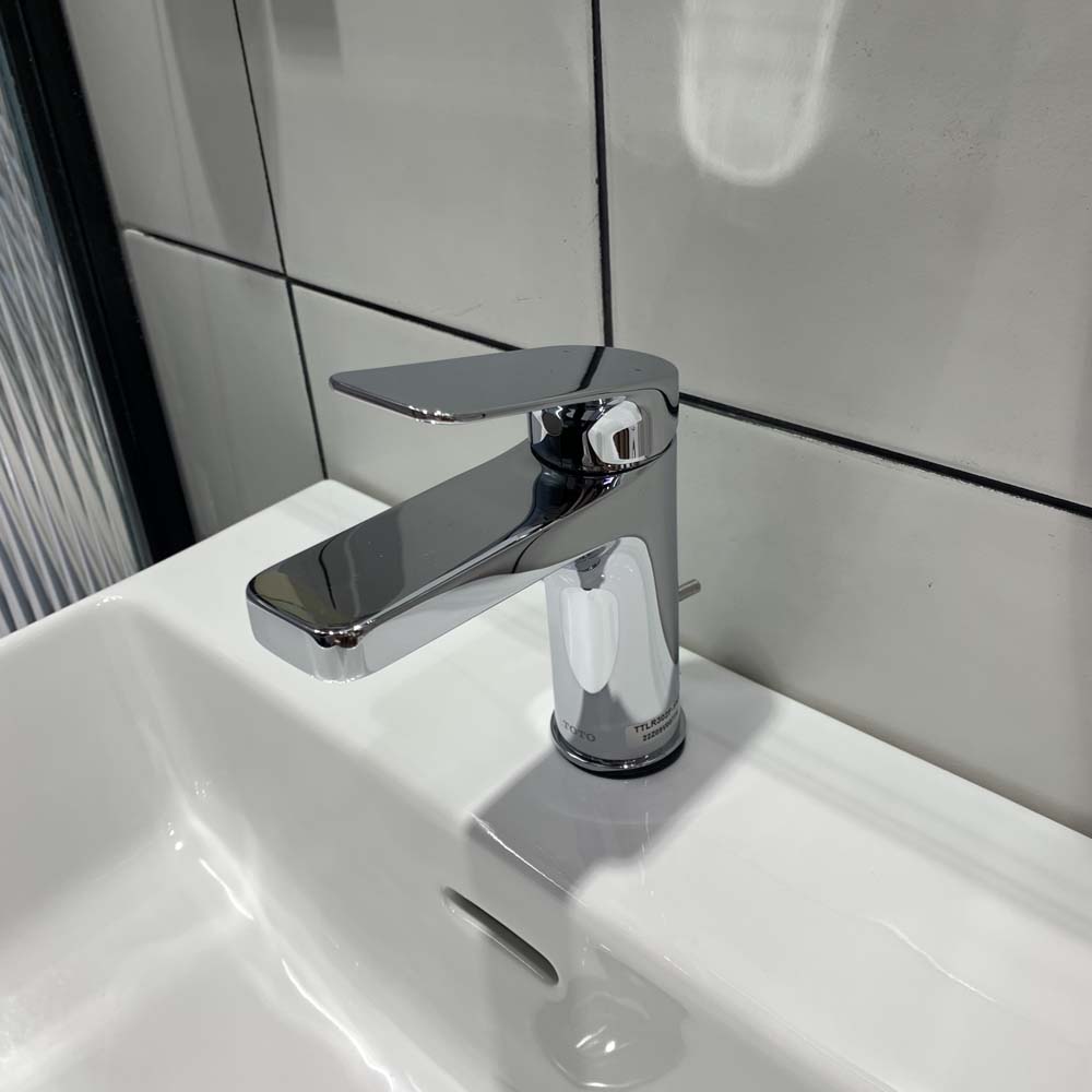 Vòi lavabo nóng lạnh Rei-S TOTO TTLR302F-1NR