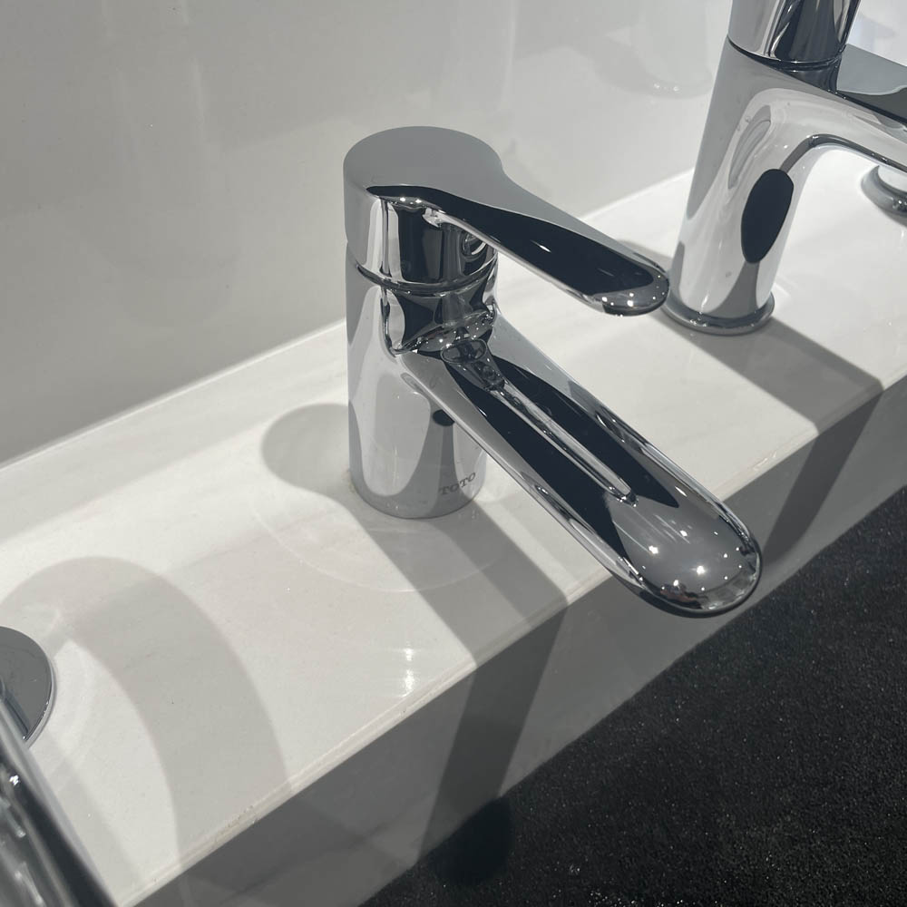 Vòi lavabo lạnh TOTO TVLC101NSR