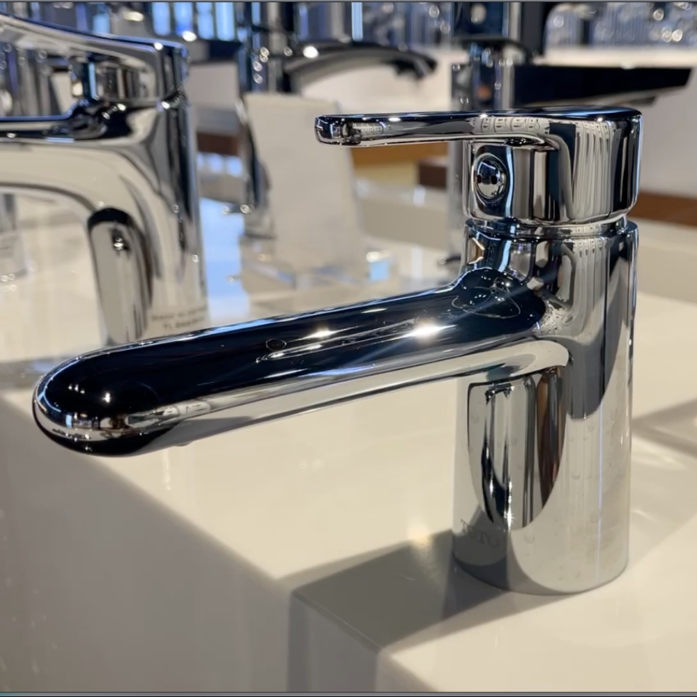 Vòi lavabo nóng lạnh New Standard TOTO TVLM102NSR