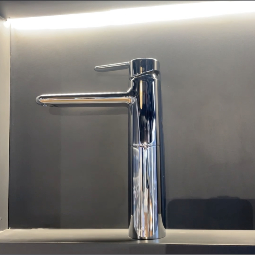 Vòi lavabo nóng lạnh New Standard TOTO TVLM111NS