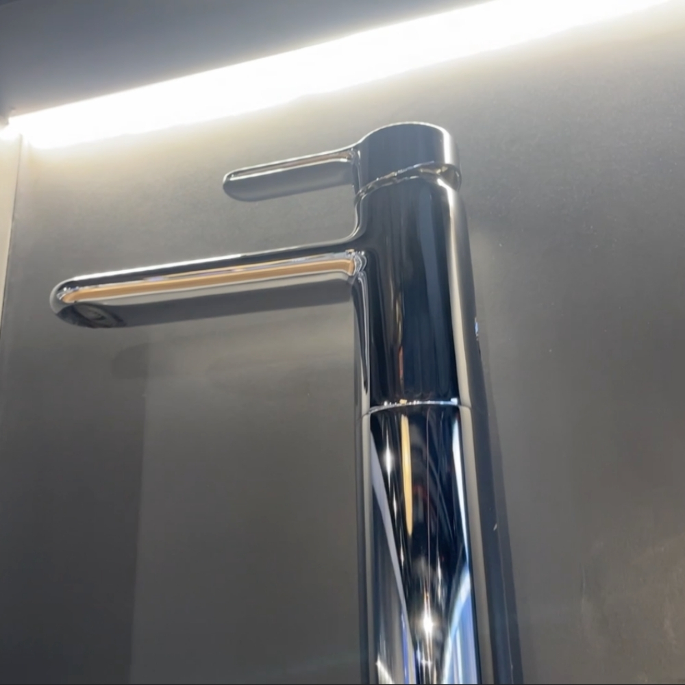 Vòi lavabo nóng lạnh New Standard TOTO TVLM111NS