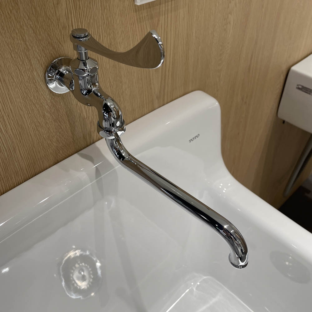 Vòi nước lạnh gắn tường TOTO T30ARQ13N