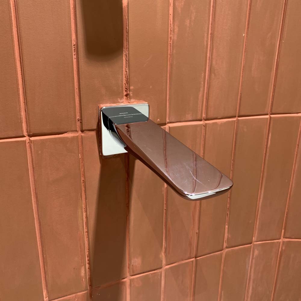 Vòi xả bồn âm tường GR TOTO TBG02001B