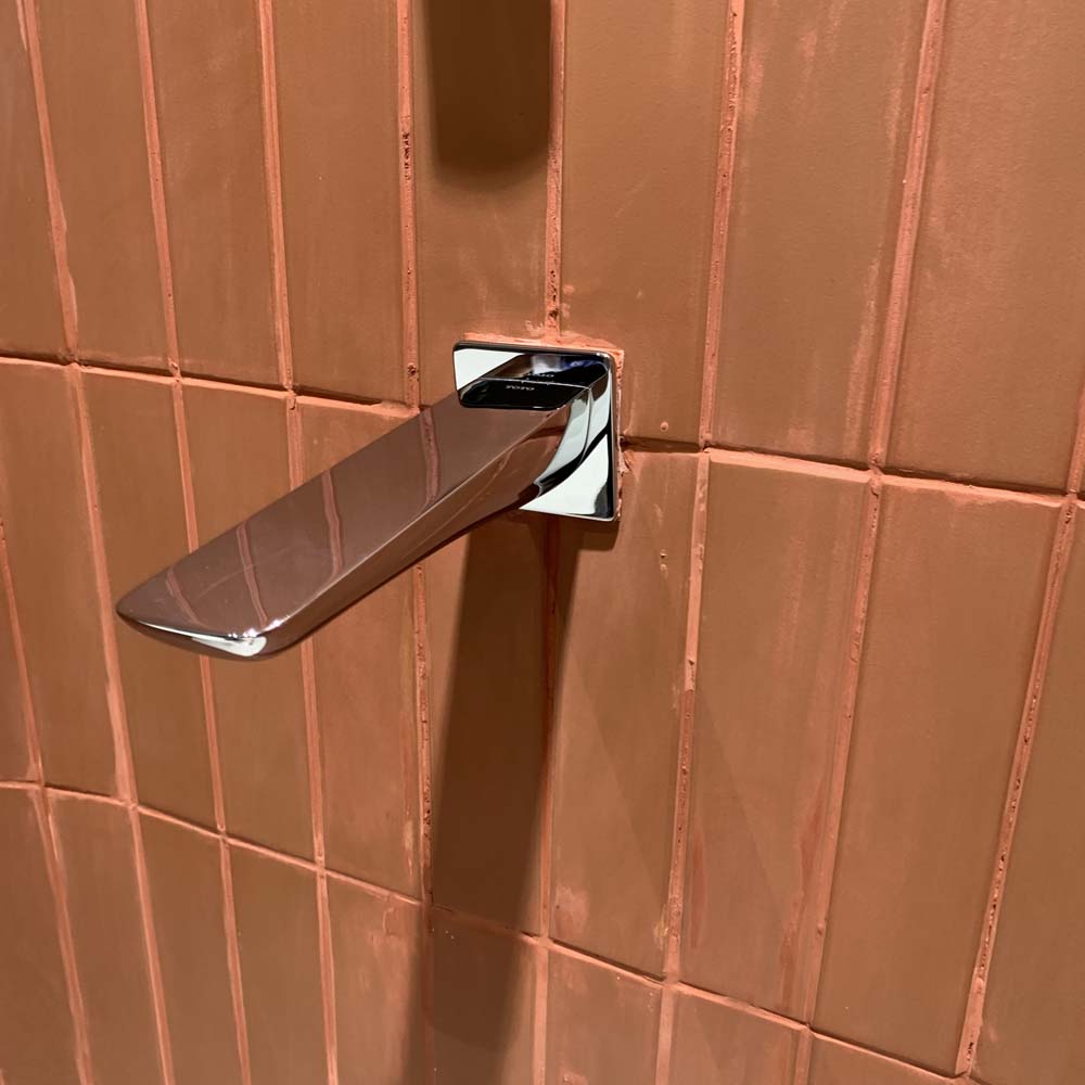 Vòi xả bồn âm tường GR TOTO TBG02001B