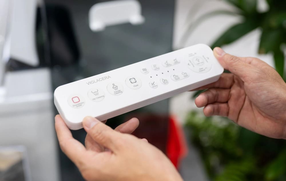 Bồn cầu điện tử Viglacera V882B (V.16.882B)