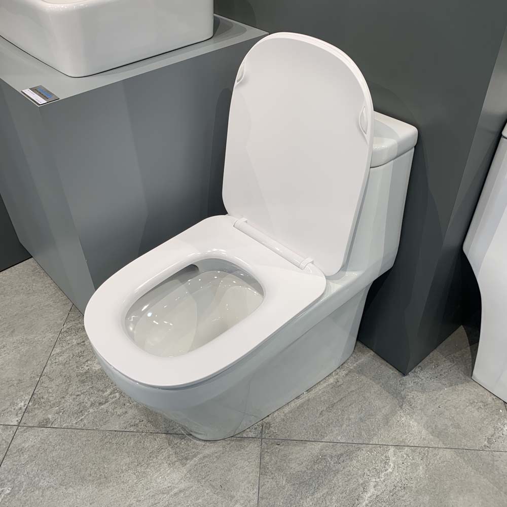 Bồn cầu 1 khối Viglacera V68 nắp êm (+ vòi xịt VG826 & van VG853)