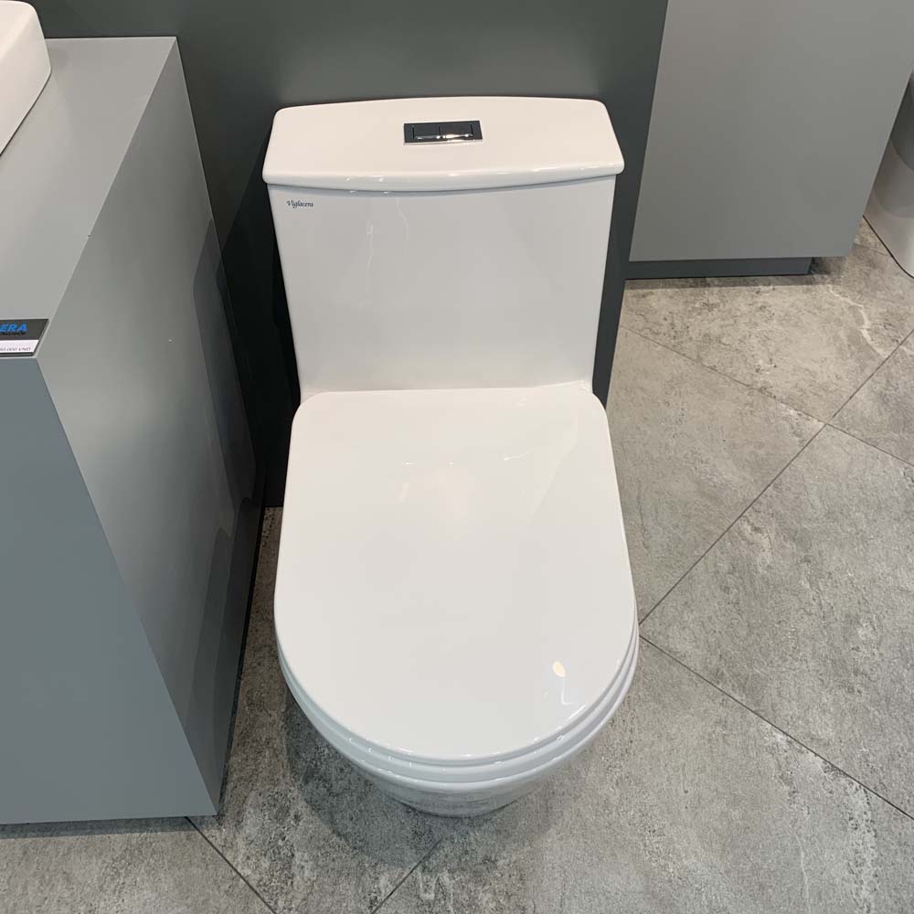 Bồn cầu 1 khối Viglacera V817 nắp êm (+ vòi xịt VG826 & van VG853)
