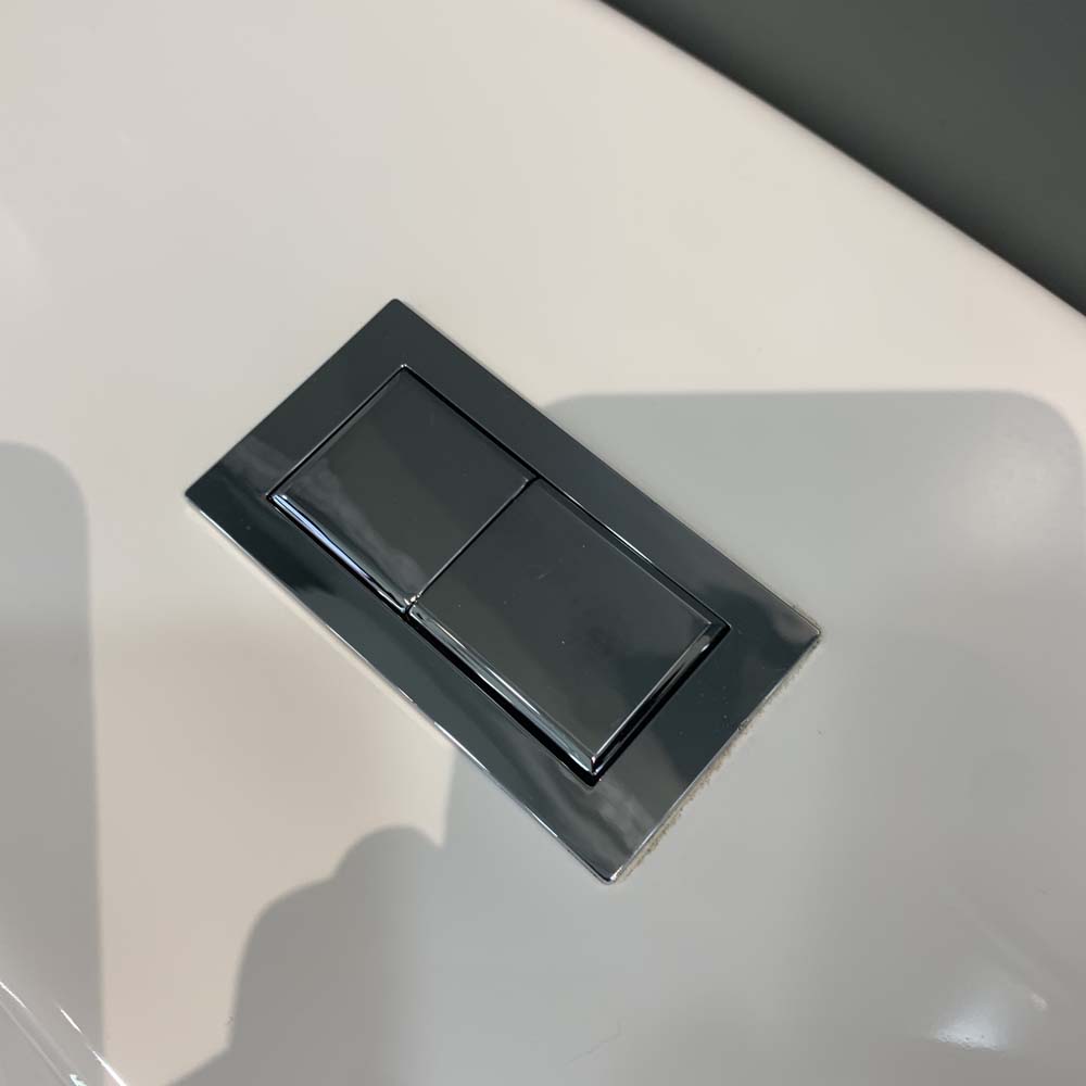 Bồn cầu 1 khối Viglacera V817 nắp êm (+ vòi xịt VG826 & van VG853)