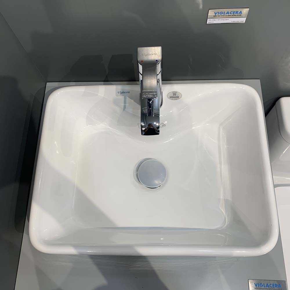 Chậu lavabo đặt bàn Viglacera V72