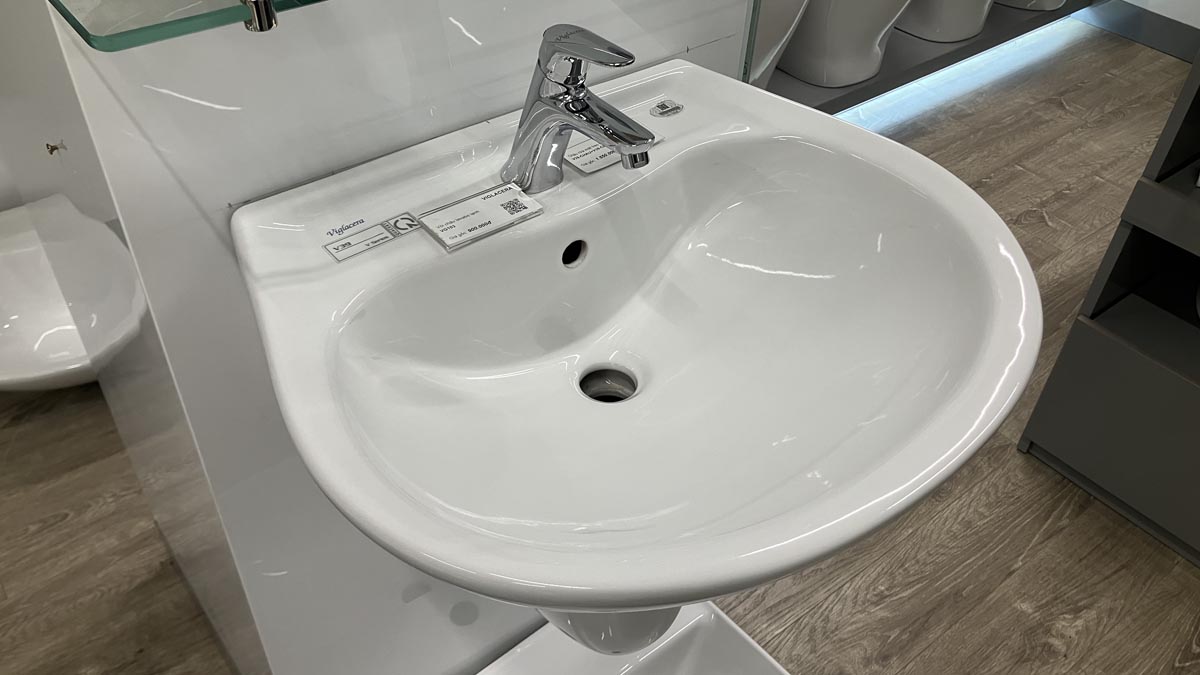 Chậu rửa lavabo treo tường Viglacera V39