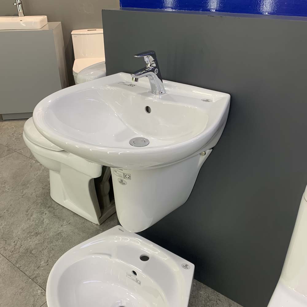 Chậu rửa lavabo treo tường Viglacera V39 chân lửng