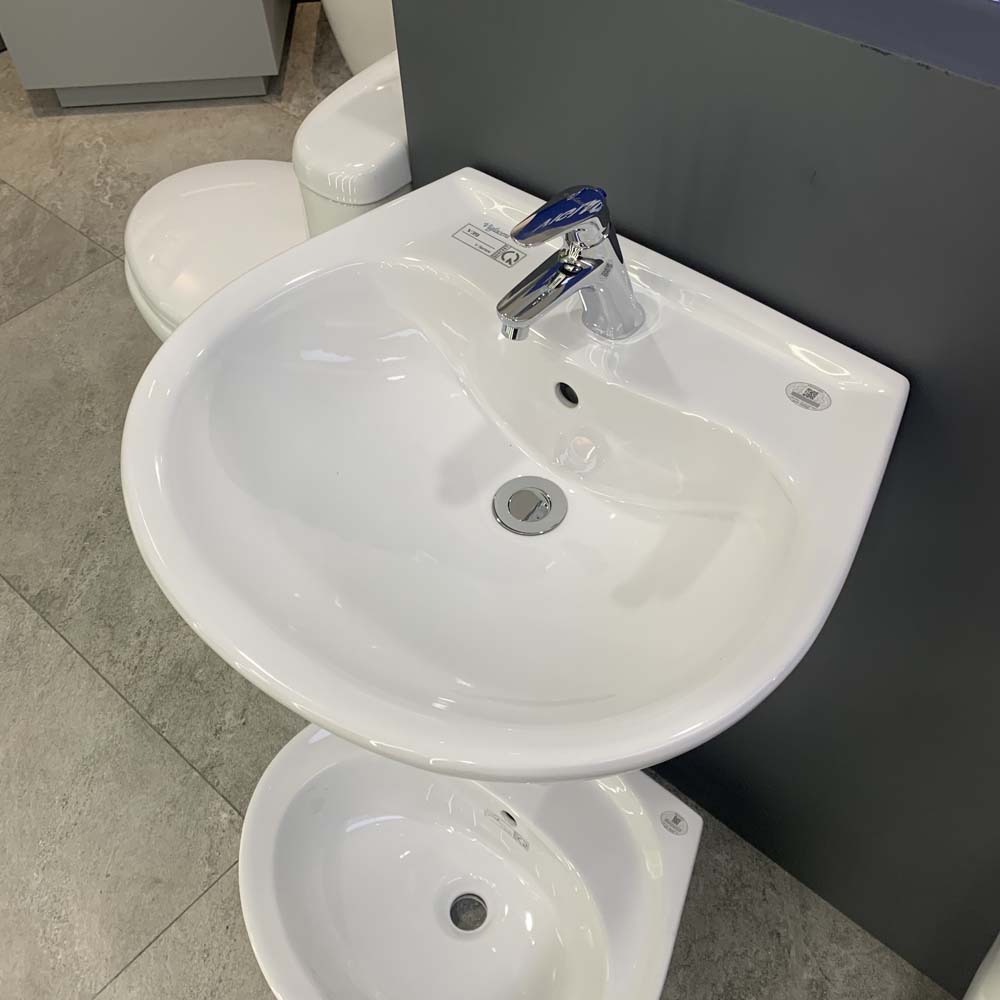 Chậu rửa lavabo treo tường Viglacera V39 chân lửng
