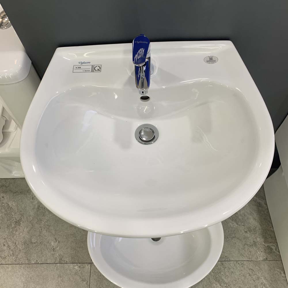 Chậu rửa lavabo treo tường Viglacera V39 chân lửng