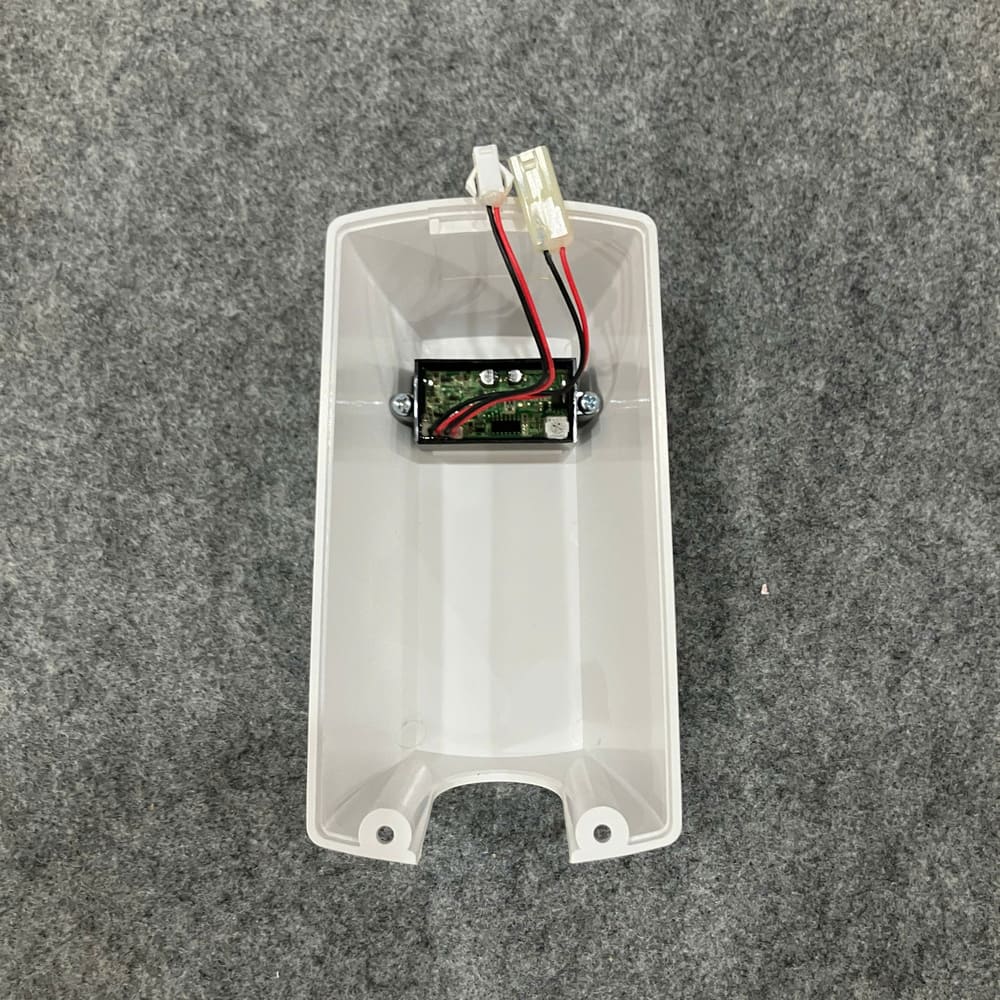 Bộ xả tiểu cảm ứng dương tường dùng pin Viglacera VG842