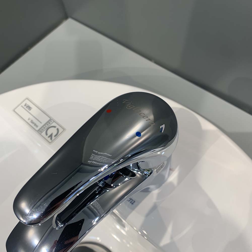 Vòi chậu lavabo nóng lạnh Viglacera VG104