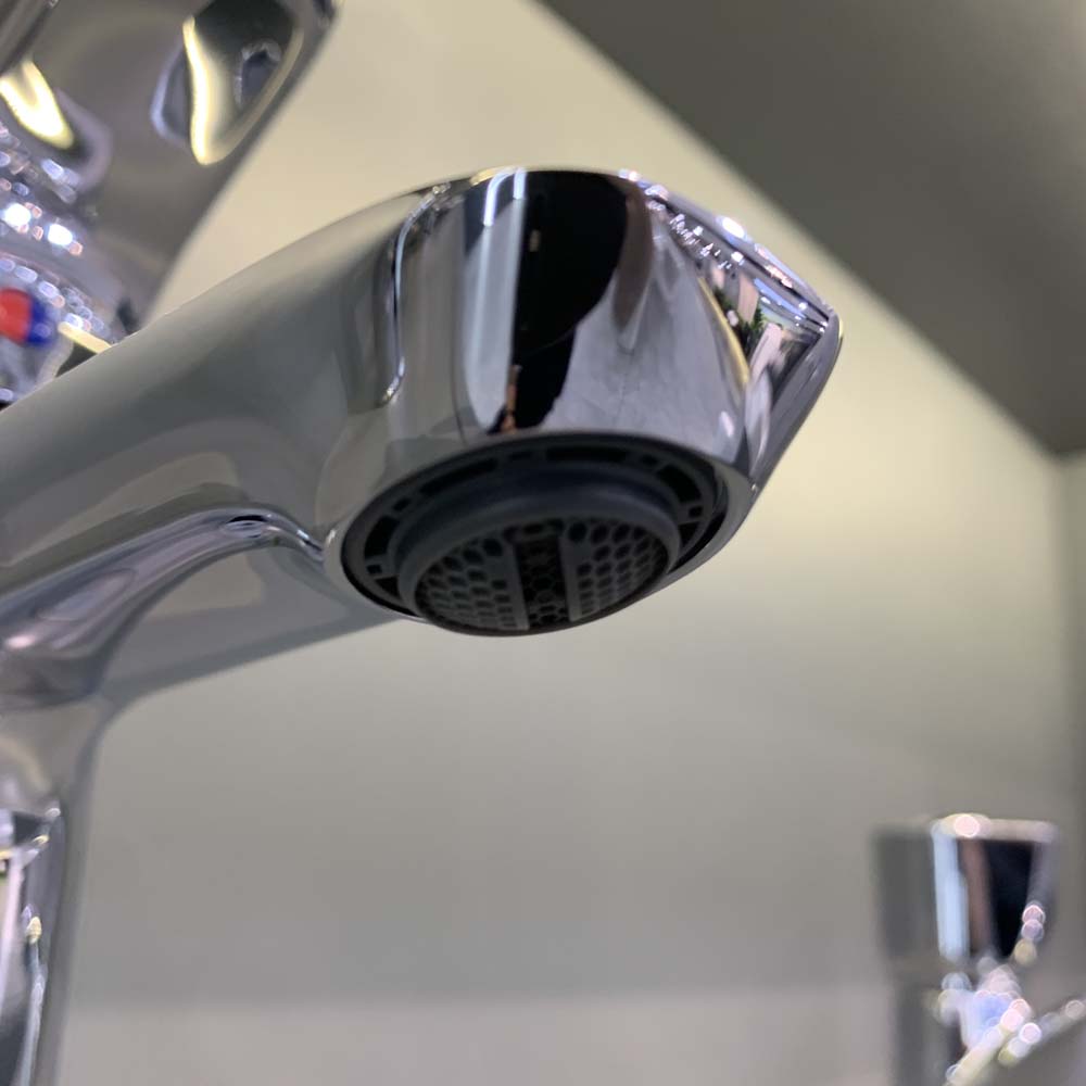 Vòi chậu lavabo nóng lạnh Viglacera VG132