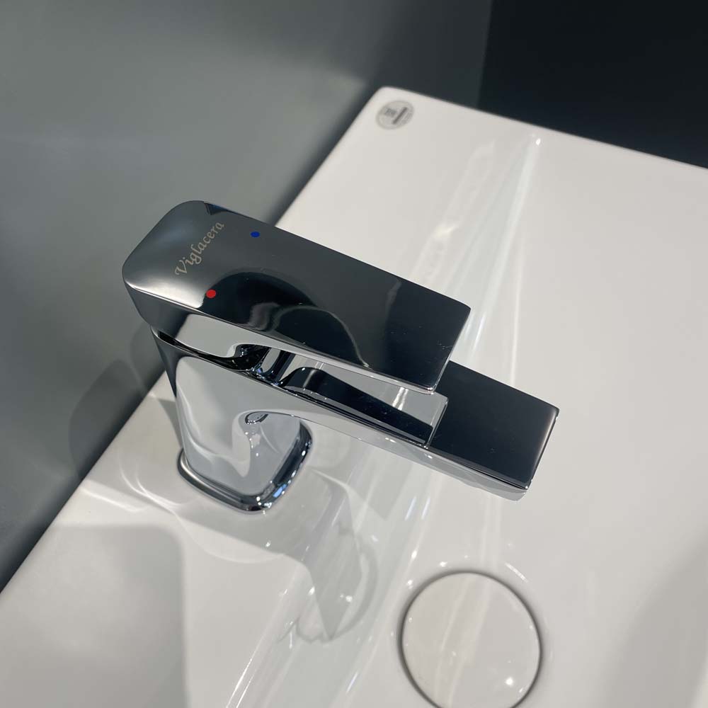 Vòi chậu lavabo nóng lạnh Viglacera VG143