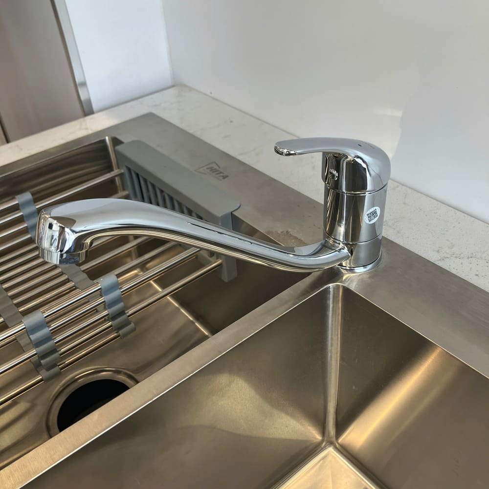 Vòi rửa chén nóng lạnh Viglacera VG714