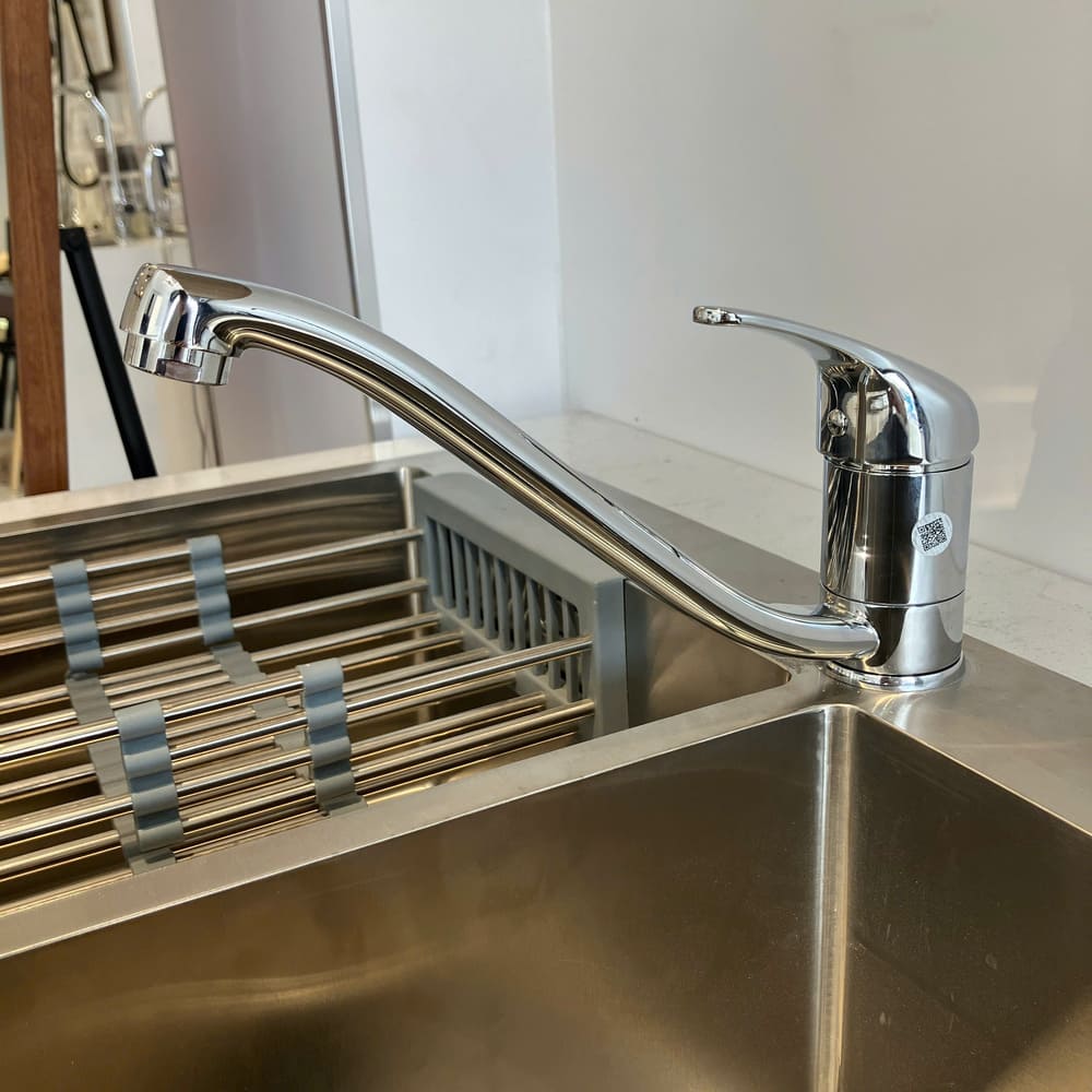 Vòi rửa chén nóng lạnh Viglacera VG714