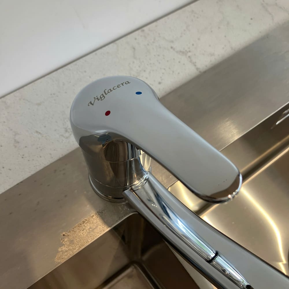 Vòi rửa chén nóng lạnh Viglacera VG714